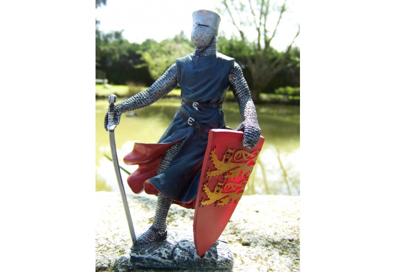 RARE FIGURINE 7 cm NORMAND AVEC PIERRE MOYEN ÂGE MAGNIFIQUE ÉTAT